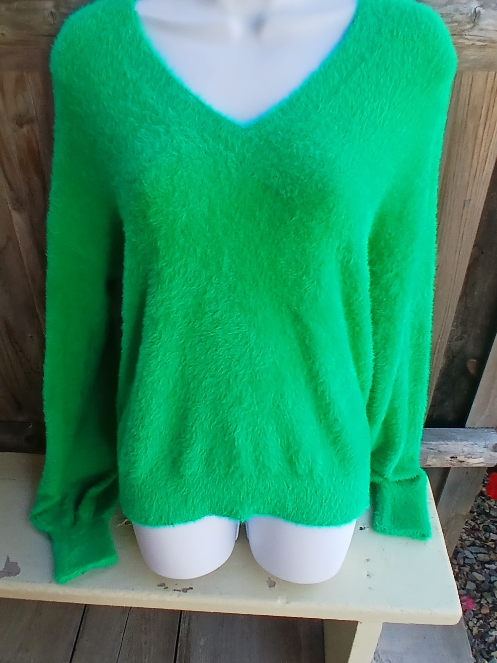 Halogen V-Neck Fuzzy Bright Green Sweater Size XS New